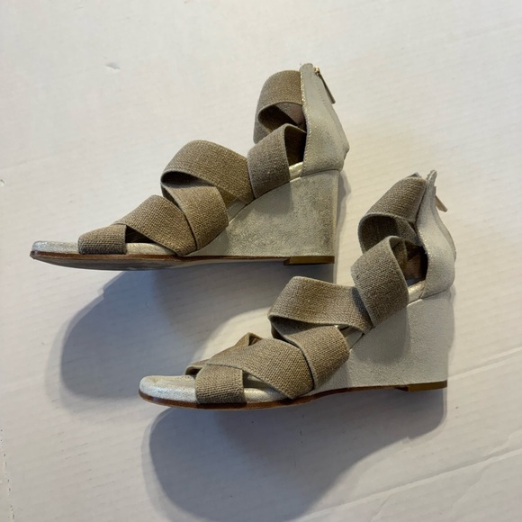 Donald J Pliner Tan Metallic Lelle Strappy Zip Back Peep Toe Wedge Womens 7.5 - Picture 3 of 7